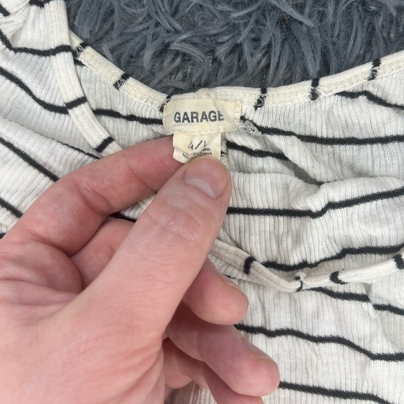 Garage crop top - Picture 3 of 3